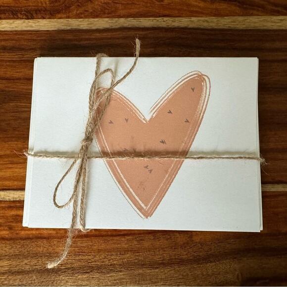 NWT Greeting Cards Blank Cards for Friends Heart Cards Stationery 8 w/envelopes - Picture 1 of 2